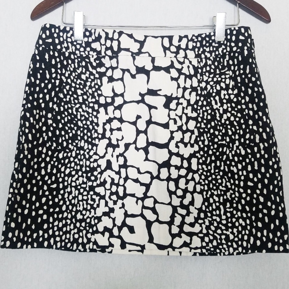 J Crew Sz 4 Mini Skirt Animal Print Black White
